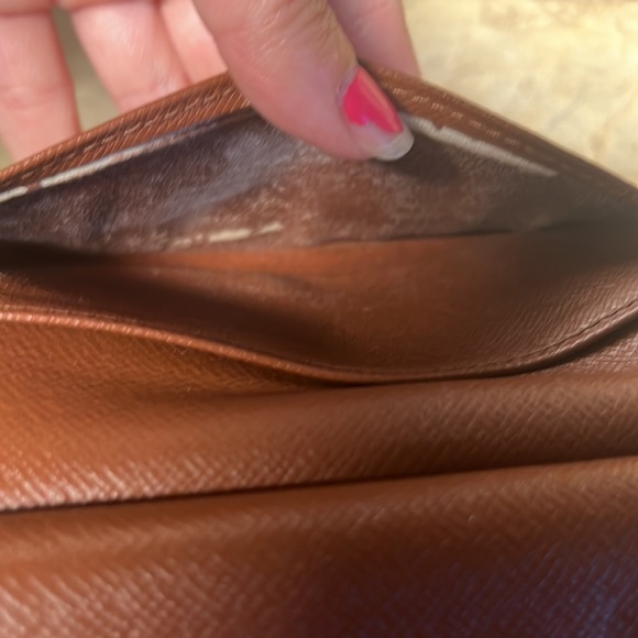 ♥️ HOST PICK♥️ Louis Vuitton Vintage Monogram Viennois KissLock Wallet - Picture 7 of 13